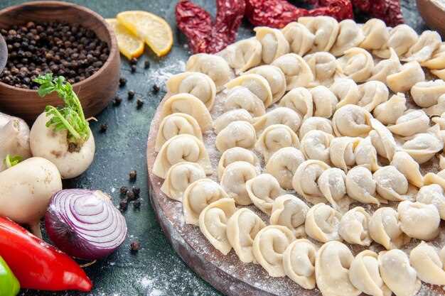 Подготовка начинки: мясо, грибы или сыр