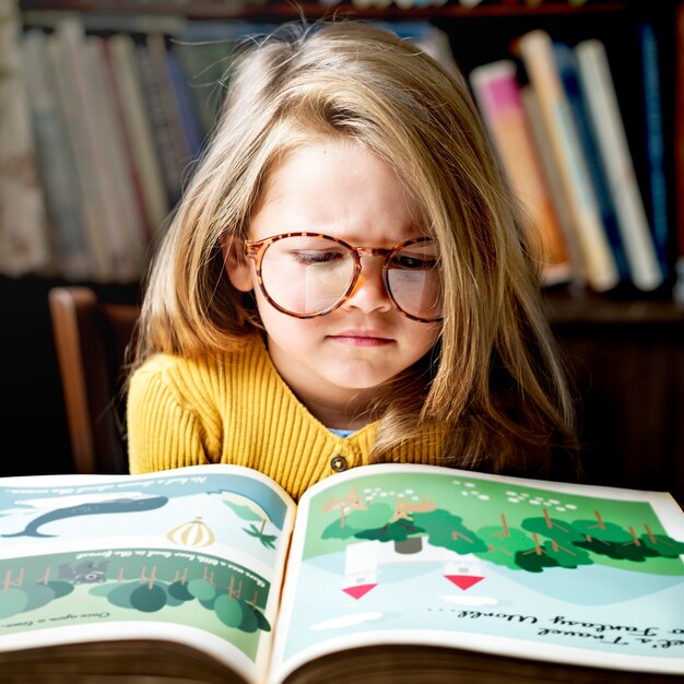 Критерии выбора детективных книг для девочек