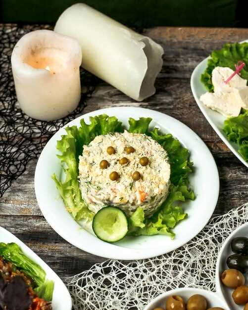 Классический салат с луком и морковью