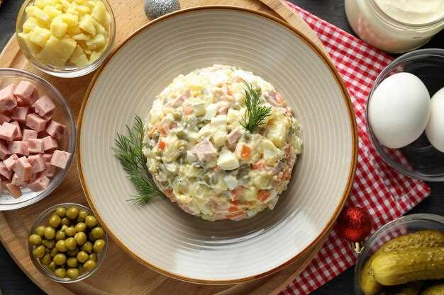 Салат с твердым сыром и вареными яйцами: классический рецепт
