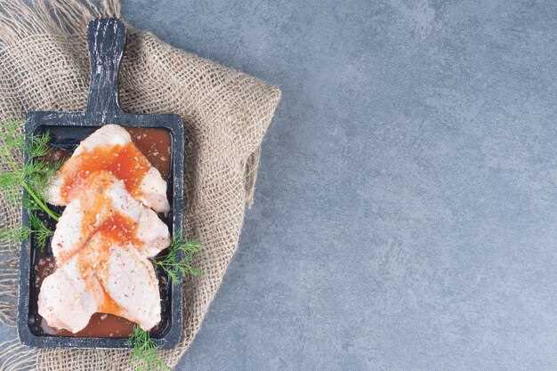 Подготовка ингредиентов для сациви из курицы